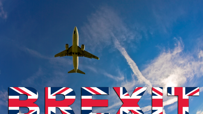 Brexit paziņojums ar lidmašīnu fonā