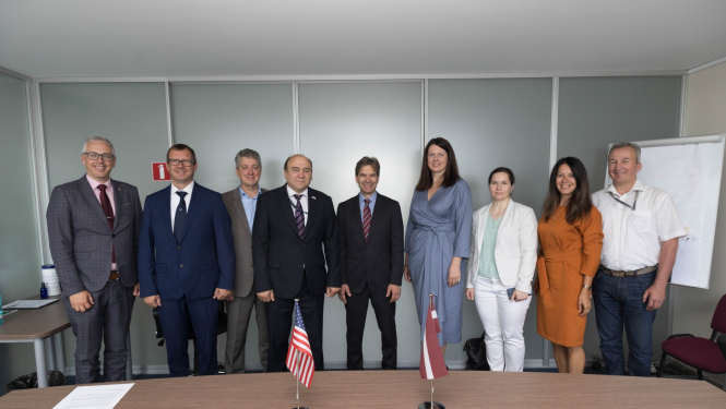 ASV un CAA pārstāvji